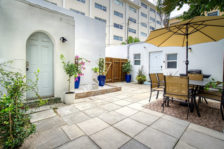 Exterior & Views 2, Casa Roselle, Broward