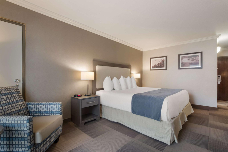 Bedroom 9