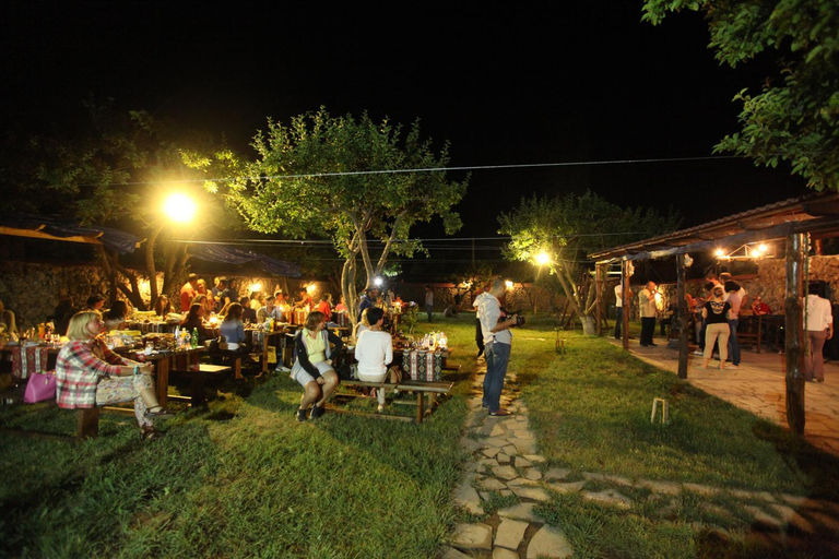 Food & Drinks 2, Garni HinYard