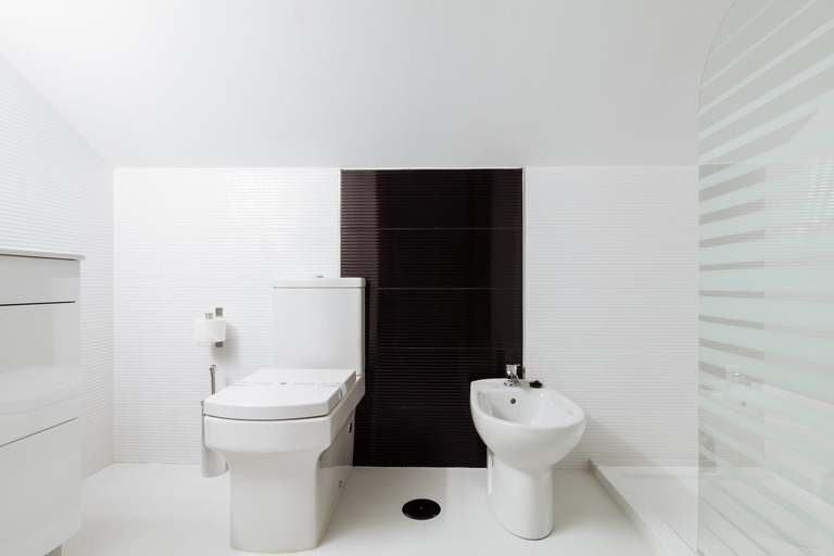 Bathroom 2, Hostal Arriola, Granada