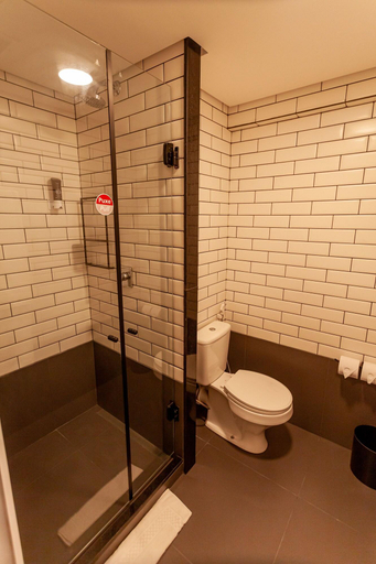 Bathroom 5, ibis Caucaia Porto do Pecém, Caucaia