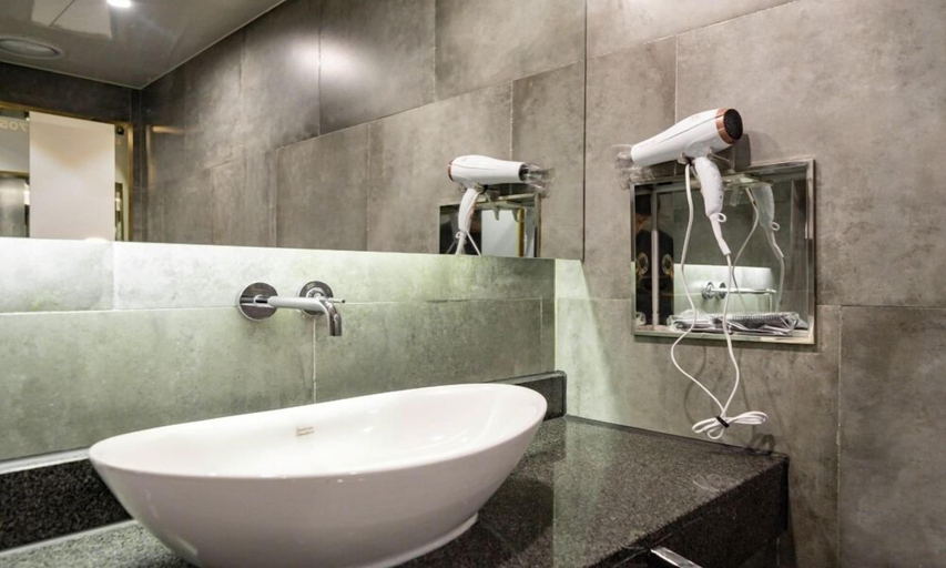 Bathroom 4, Uiwang Hotel The Art, Anyang
