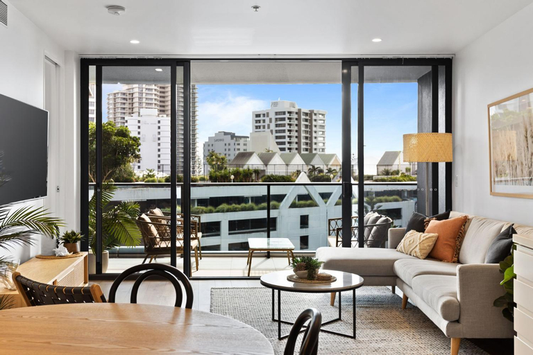 Bedroom 1, Stylish and Modern Oracle 2 Bedroom Apartment - CoastHM, Gold Coast
