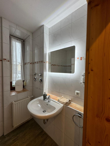 Bathroom 3, Ferienhaus Elisabeth, Ostallgäu