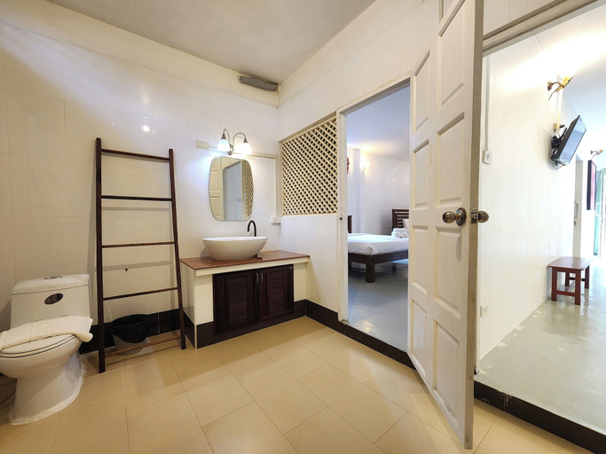 Bathroom 4, Karaboon Wellness, Muang Phitsanulok