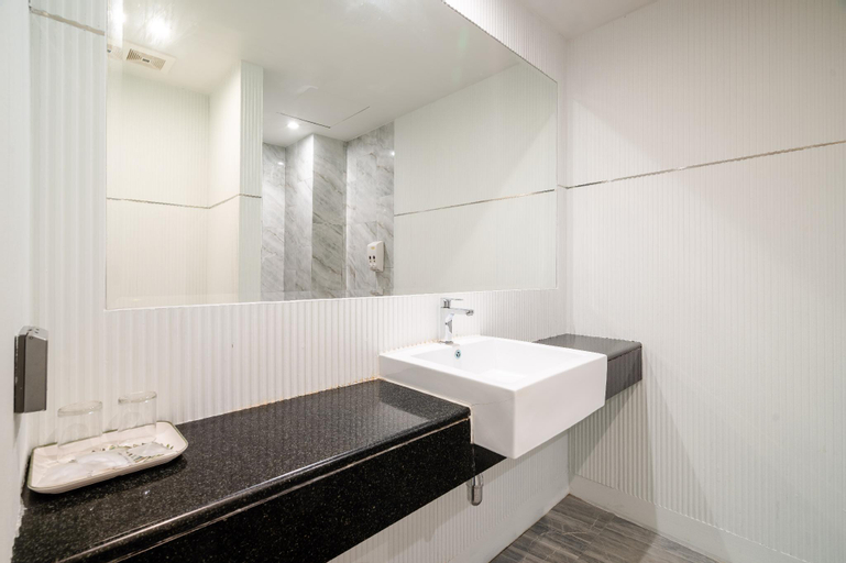 Bathroom 6