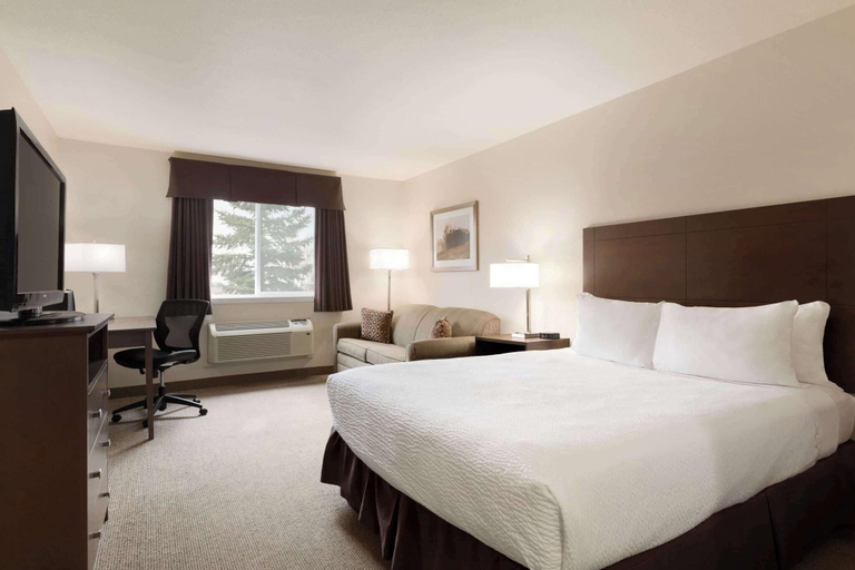 Bedroom 4, Days Inn by Wyndham Steinbach, Division No. 2