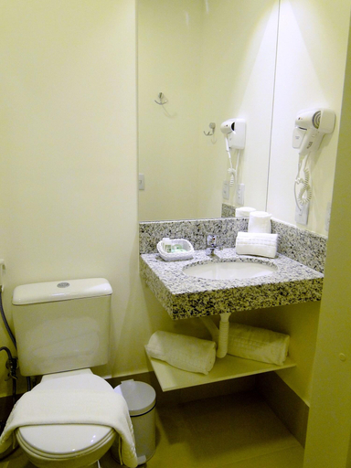 Bathroom, Easy Hotel Cachoeiro de Itapemirim, Cachoeiro de Itapemirim