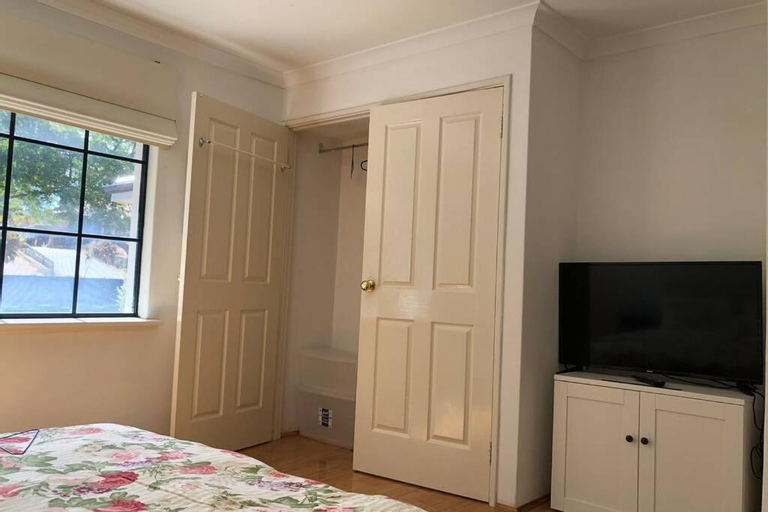 Bedroom 3, Lakeside Retreat, Joondalup