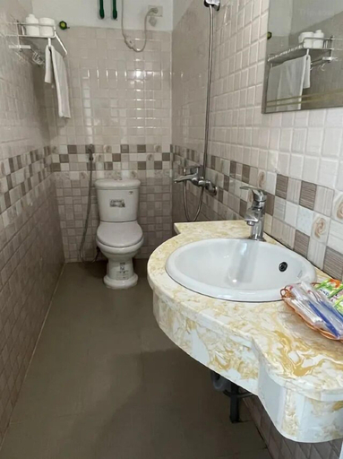Bathroom, Thuy Tien Hotel Lai Chau, Lai Châu