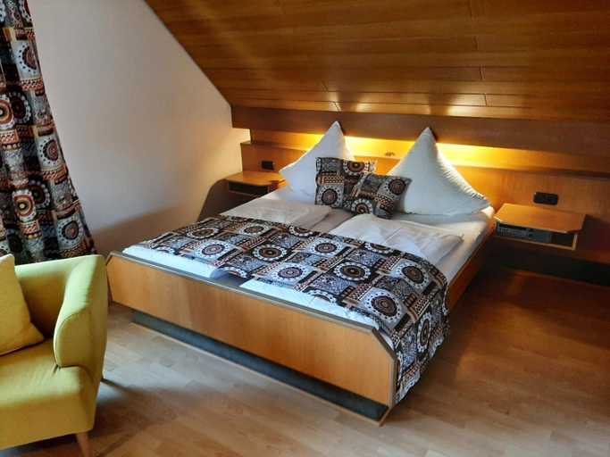 Bedroom 3, Gasthof Hirsch, Main-Spessart