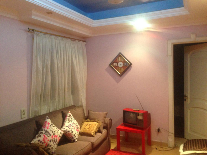 Others 3, 3 Bed Rooms Ac Fully Equipped flat in Mohandsseen Cairo, Al-'Ajuzah