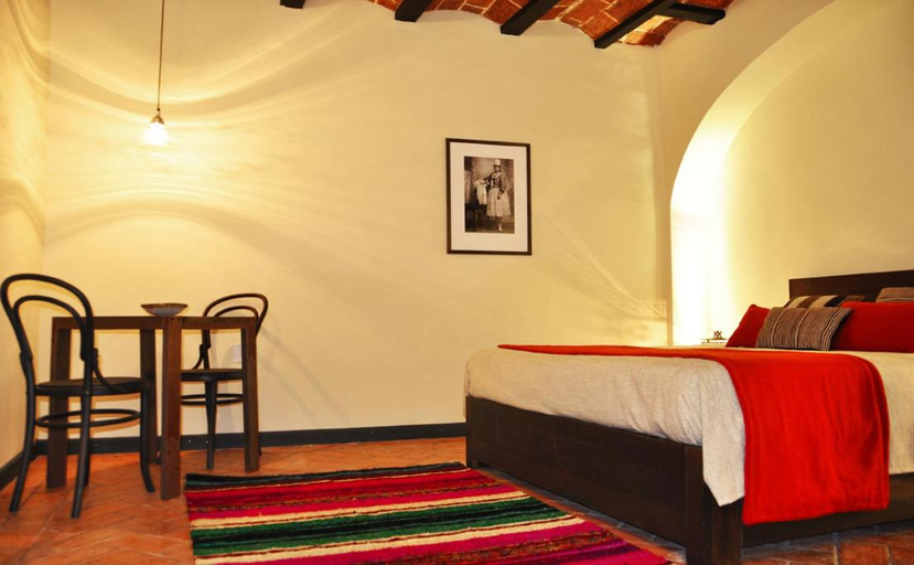 Bedroom 5, Hotel Naira, Pedro Domingo Murillo