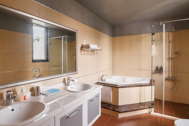 Bathroom, Lin's Home, Tainan