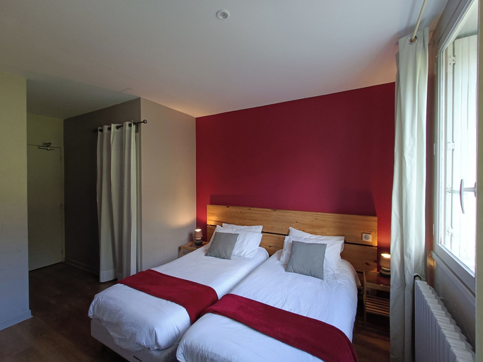 Bedroom 3, CONTACT HOTEL LE BOIS SAUVAGE, Ardèche