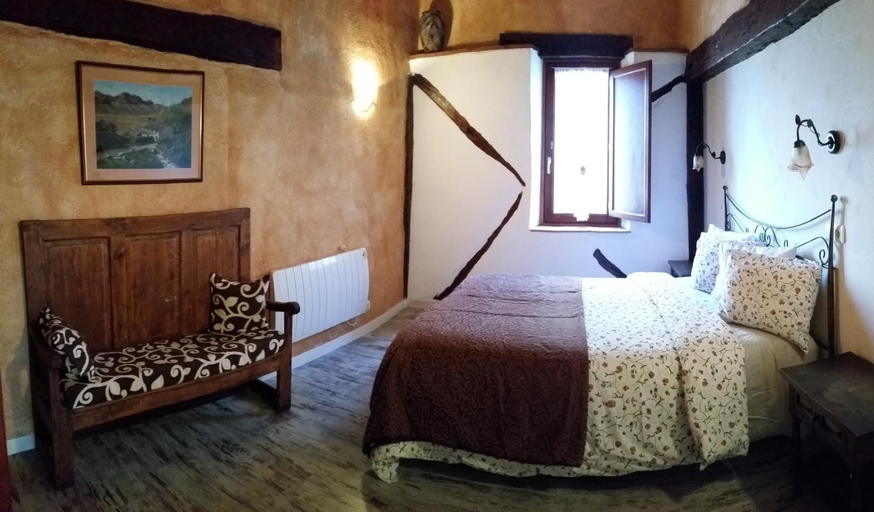 Bedroom 2, EL CAMPANARIO, Burgos