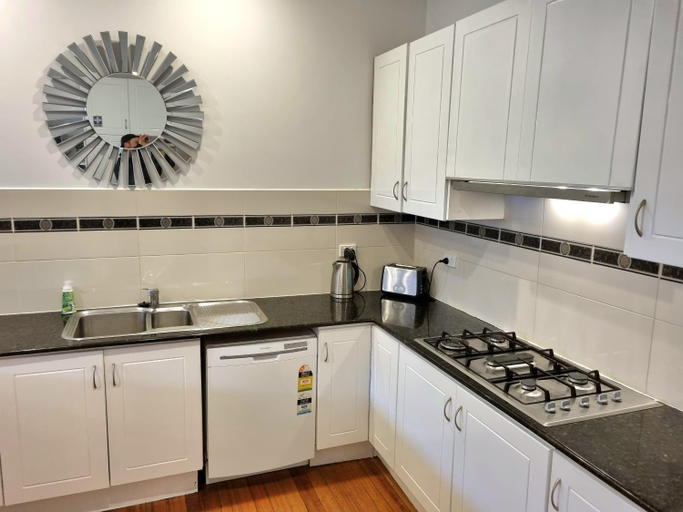 Others 3, Westend House Healesville, Yarra Ranges - North