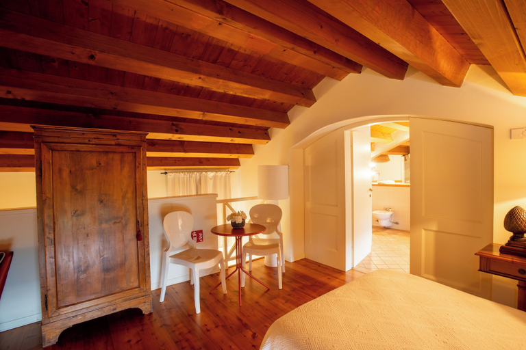 Others 5, Tenuta Castagnera, Treviso