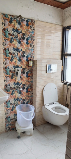 Bathroom 3, Hotel Gloab Residency Near Delhi Airport, Delhi