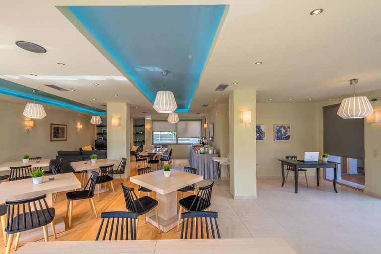 Food & Drinks 4, Nancy Chara Apartments, Crete