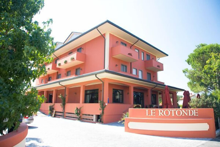 Le Rotonde, Lucca