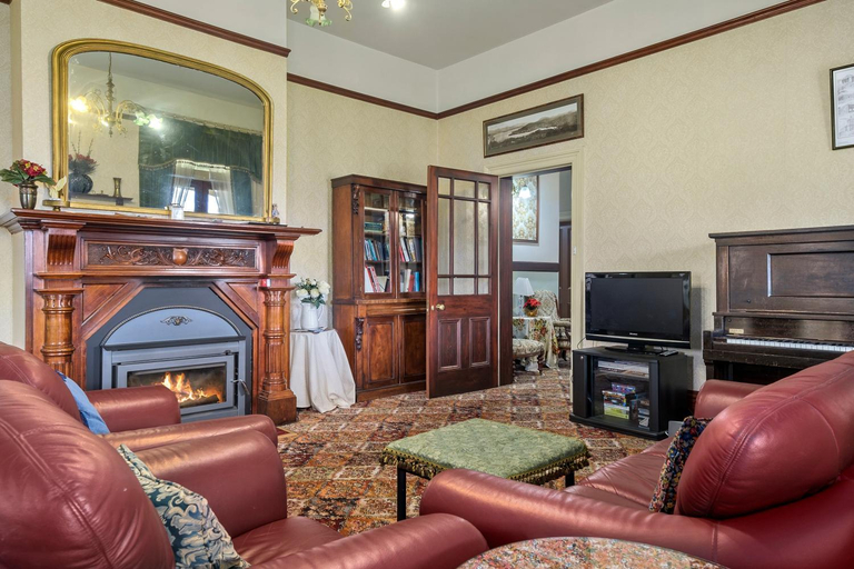 Others 5, Orana House, Clarence
