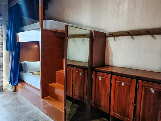 Bedroom 3, Lexias Hostel & Workspace by Hiverooms, El Nido