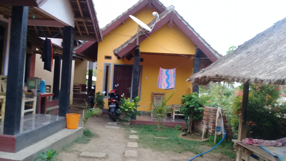 Exterior 8
