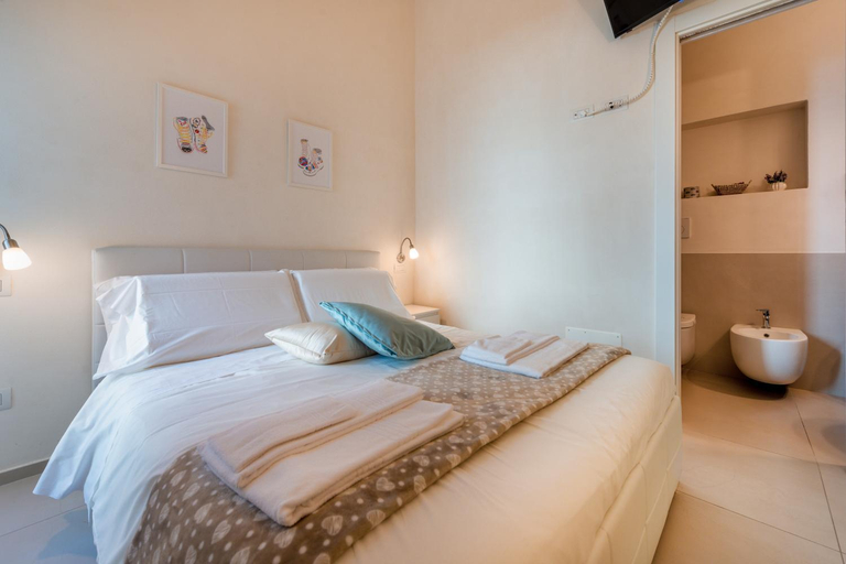 Bedroom 2, YOUR HOUSE ROOMs 2, Bari