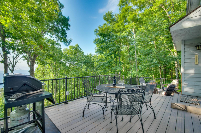 Others 4, Serene Hideaway with Views, 1 Mi to Hike & Ski!, Nelson