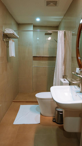 Bathroom 4, AYA Hotel and Residences Clarin, Clarin