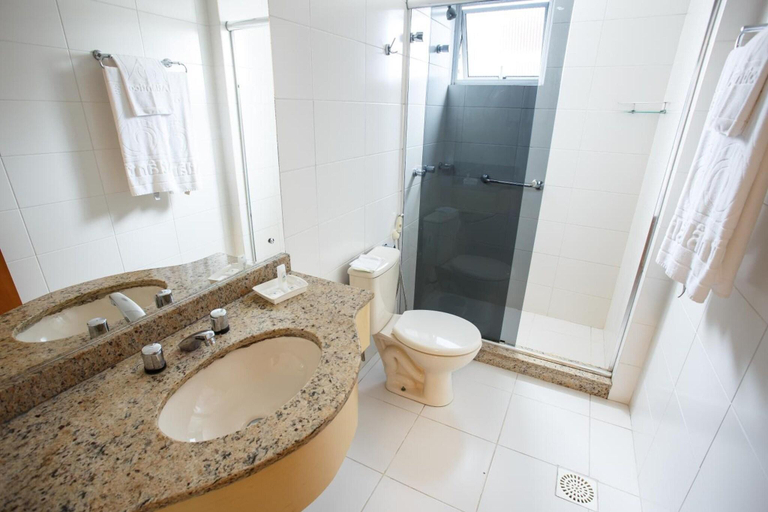 Bathroom 4, Atlantico Rio Grande Hotel, Rio Grande