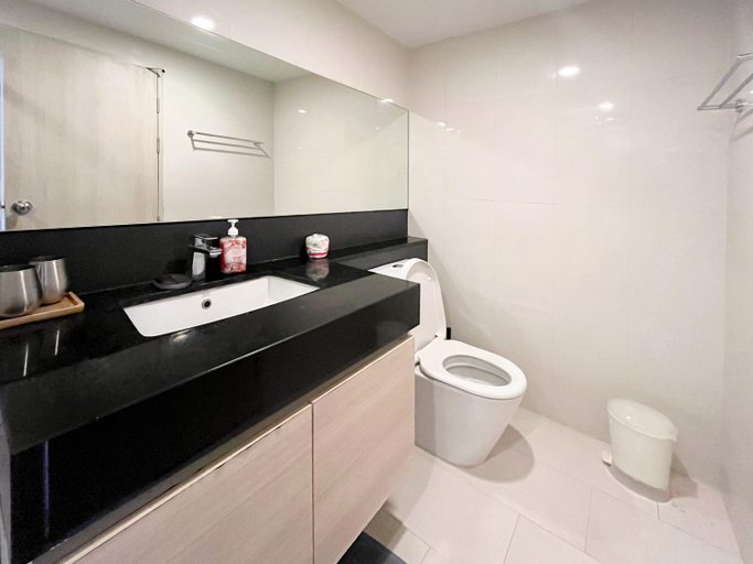 Bathroom 4, Plam Spring Nimman Fountain luxury condo, Muang Chiang Mai