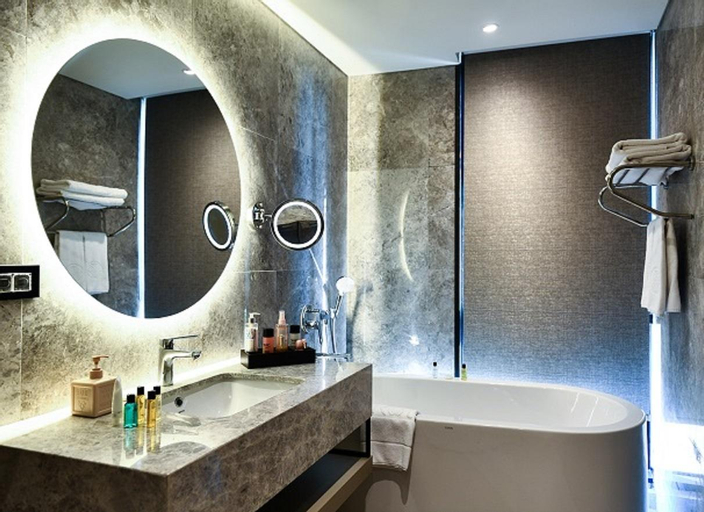 Bathroom 4