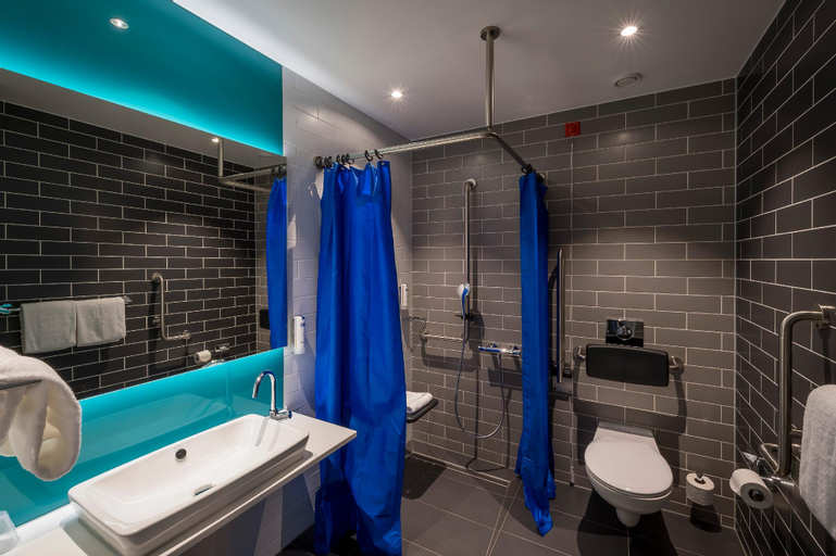 Bathroom 21