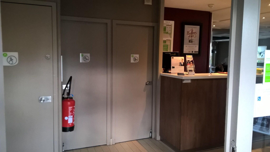 Public Area 3, Hotel Campanile Beziers, Hérault