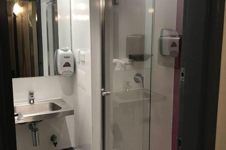 Bathroom 4