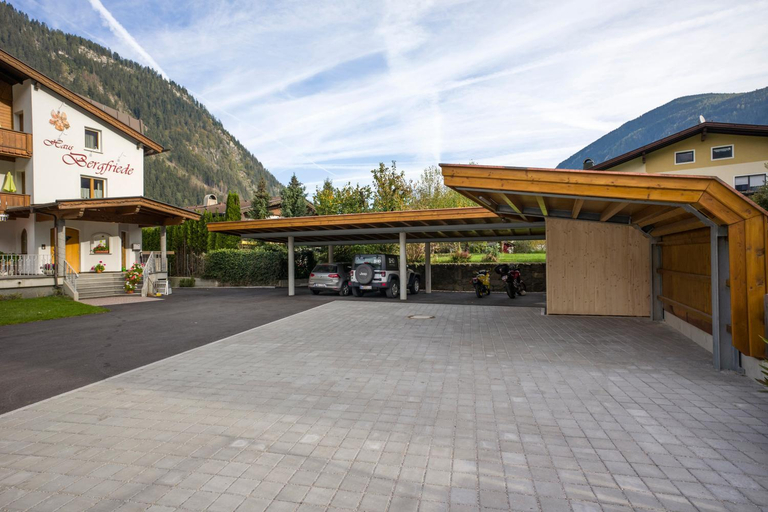 Others 2, Haus Bergfriede, Schwaz