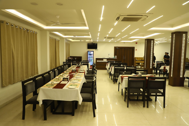 Food & Drinks 5, Hotel Singhnature, East Nimar