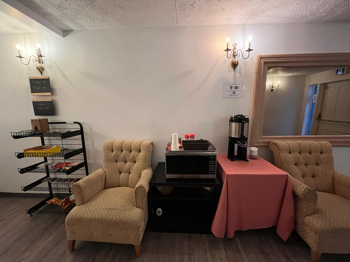 Others 5, Hotel Cowansville, Brome-Missisquoi