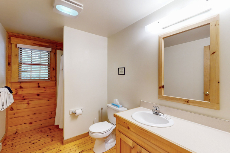 Bathroom 3, Point Lookout, Waldo