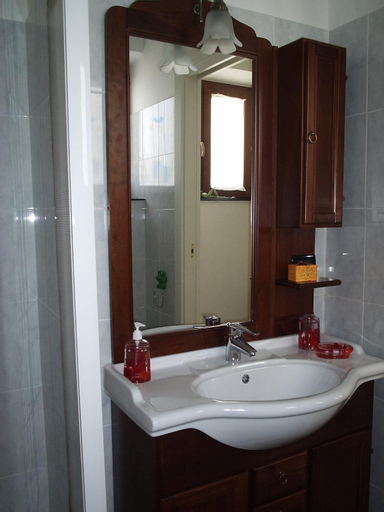 Bathroom 12