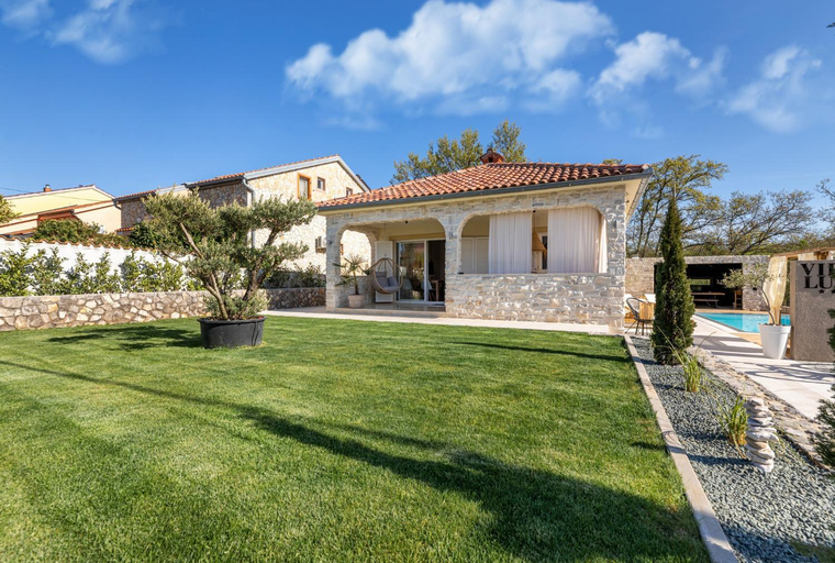 Others 5, Villa Luna, Dobrinj