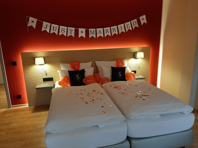Bedroom 2, Der Stahlberg Hotel & Restaurant, Siegen-Wittgenstein