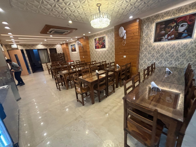 Food & Drinks 4, Hotel Life Inn, Jaipur