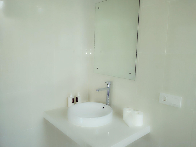 Bathroom 5