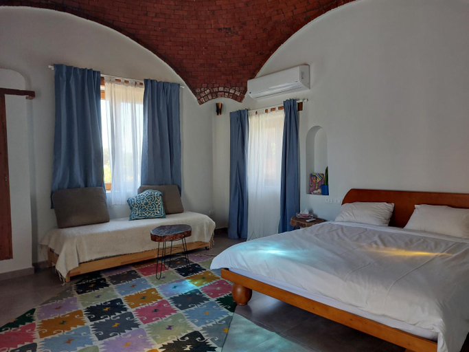 Others 2, The Roof by Barefoot in Tunis, Yusuf as-Sidiq