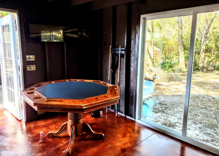Others 4, Cabin On The Lake, Volusia