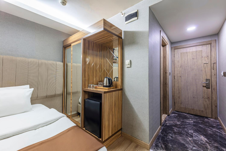Bedroom 15