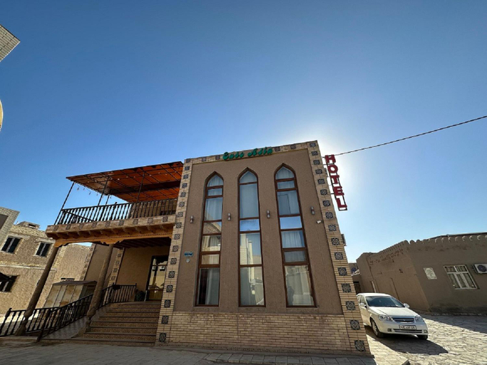 Exterior & Views